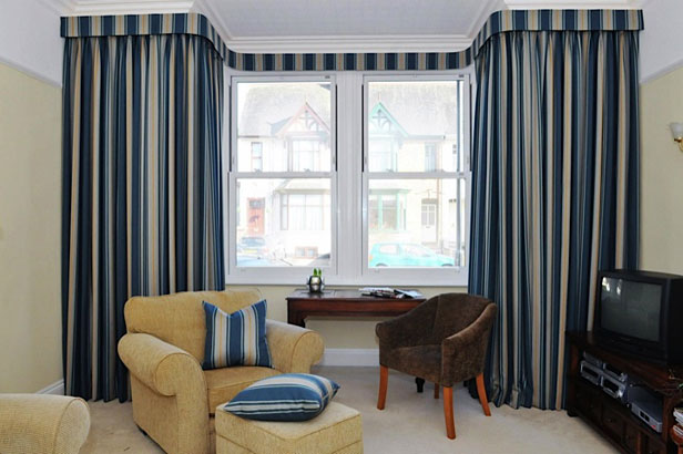 Curtains and Pelmets made in Warwickshire